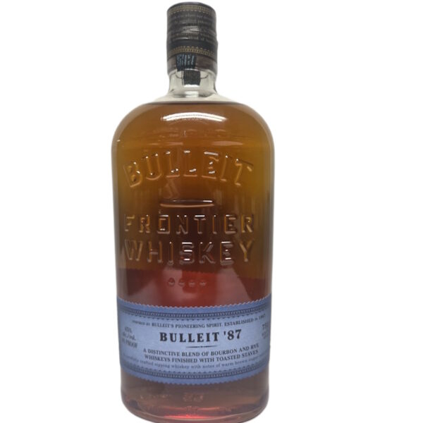 BULLEIT '87 A DISTINCTIVE BLEND OF BOURBON AND RYE WHISKEYS FINISHED WITH TOASTED STAVES 750ML